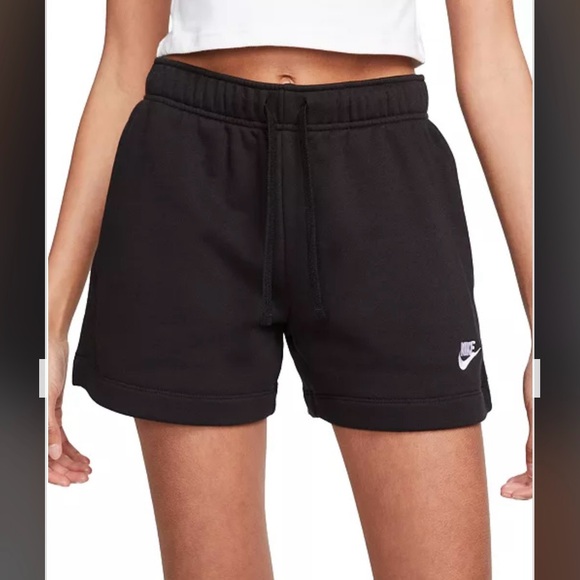 Nike Women's Sportswear Club Fleece Mid-Rise Shorts in Black Size M - Picture 1 of 11